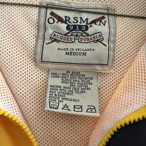 Frozen FOUR FANS. University of Michigan pull over 3/4 zip with front pocket - Picture 3 of 3